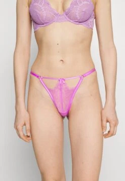 SCALLOP EYELASH - String - Violet 11 SCALLOP EYELASH - String - Violet -Friboo Verkauf Geschaft 2bd8764f149f46579ae4450a025c97d9 1