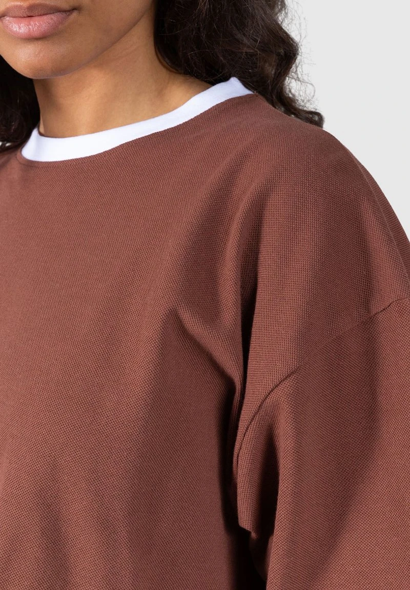 HALIE - T-Shirt Basic - Braun 4 HALIE - T-Shirt Basic - Braun – Bild 4