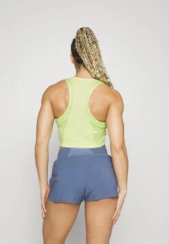 Nike Performance RACE CROP - Top - Lt Lemon Twist/reflective Silver-coloured -Friboo Verkauf Geschaft 2f0a3949584d4ed5b87356541c990512