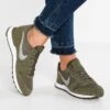 Nike Sportswear INTERNATIONALIST - Sneaker Low - Med Olive/white
