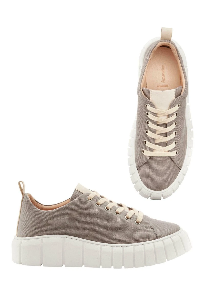 Sneaker Low - Milchkaffee 2 Sneaker Low - Milchkaffee – Bild 2