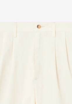 DOUBLE PLEATED UNISEX - Shorts - Antique White 17 DOUBLE PLEATED UNISEX - Shorts - Antique White -Friboo Verkauf Geschaft 3972c26181c54d33b905a19eefc8ba3b