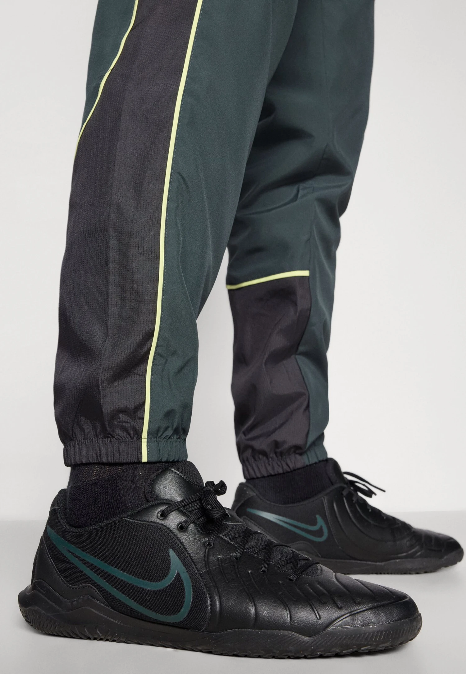 Nike Performance Tracksuit Bottoms - Seaweed/black/limelight 6 Nike Performance Tracksuit Bottoms - Seaweed/black/limelight – Bild 6