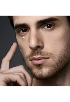 SHISEIDO MEN TOTAL REVITALIZER EYE - Augenpflege -Friboo Verkauf Geschaft 3c65fd0fbbf14d848bdc2d5e715eec97