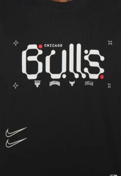 Nike Performance NBA CHICAGO BULLS TEE - T-Shirt Print - Black 11 Nike Performance NBA CHICAGO BULLS TEE - T-Shirt Print - Black -Friboo Verkauf Geschaft 400de2b83d6f401e84d359ffa2ed1f35