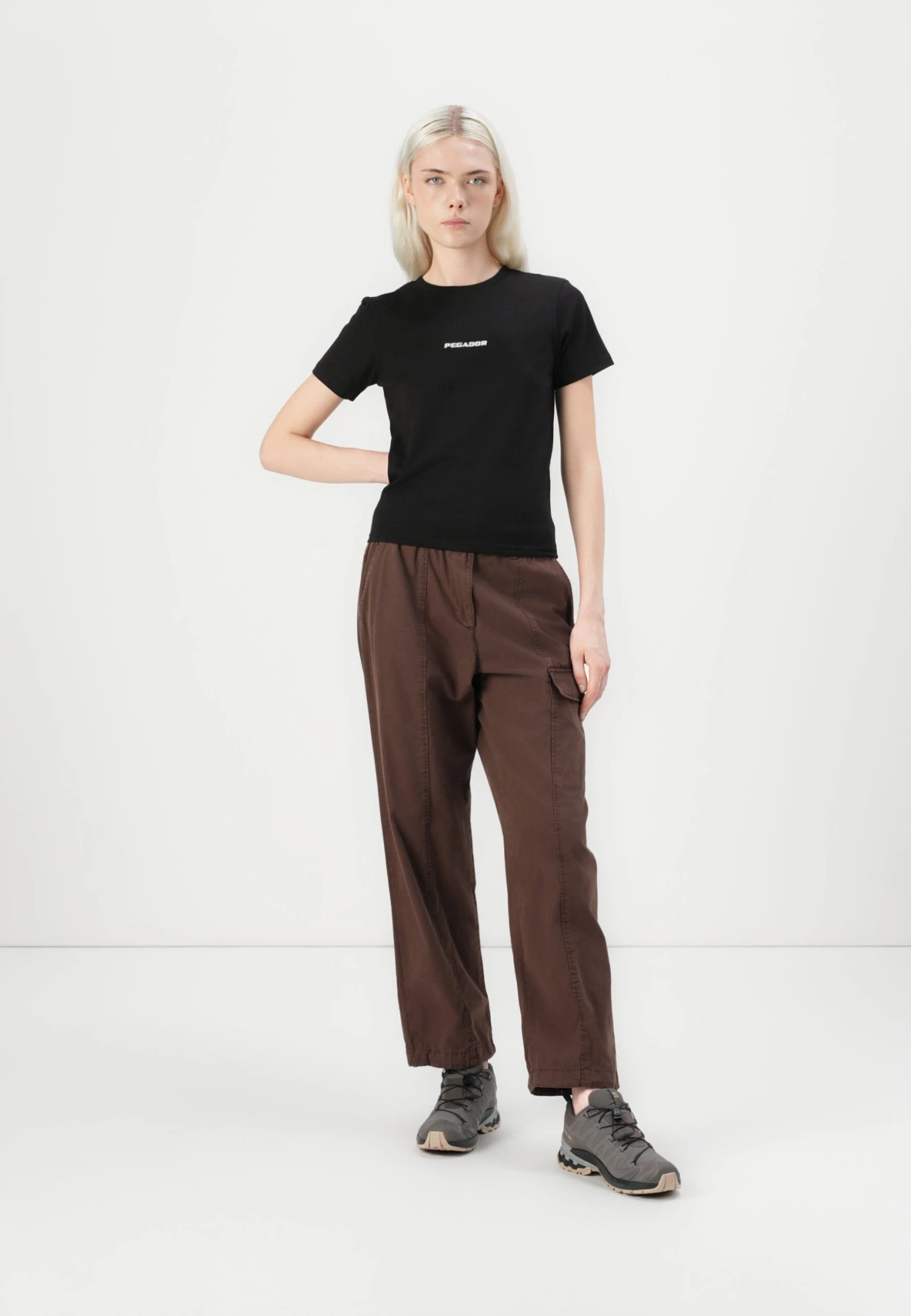 Pegador YONA SLIM TEE - Basic T-shirt - Washed Black White 2 Pegador YONA SLIM TEE - Basic T-shirt - Washed Black White – Bild 2