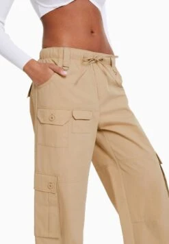 BERSHKA MULTIPOCKET WIDE LEG - Cargohose - Camel -Friboo Verkauf Geschaft 50a182f0e3b049fb9927f03bac260f57
