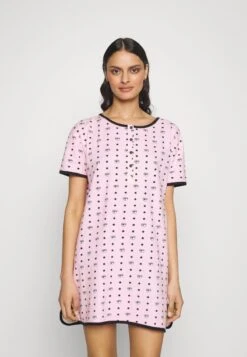 Chiara Ferragni SHORT NIGHTGOWN - Nachthemd - Fantasy Pink 11 Chiara Ferragni SHORT NIGHTGOWN - Nachthemd - Fantasy Pink -Friboo Verkauf Geschaft 533fe7ca853f4a02bfadf9d0c3f471c8 1
