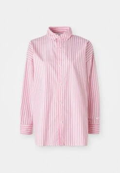 Nike Sportswear Button-down Blouse - Playful Pink/sail -Friboo Verkauf Geschaft 5b6334ff3c034d8bba6fdc4e46c19052