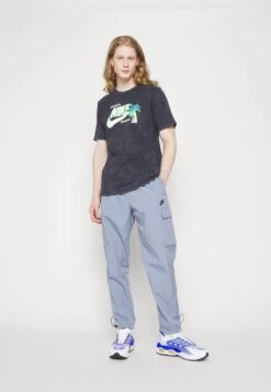 Nike Sportswear TEE BEACH PARTY - T-Shirt Print - Black -Friboo Verkauf Geschaft 5fd1b5a56c97436bb41894df02a3895c