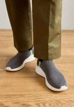 ULTRA FLEX 3.0 - Slip-ons - Taupe/olive 14 ULTRA FLEX 3.0 - Slip-ons - Taupe/olive -Friboo Verkauf Geschaft 63078f37b86a435fb544d774fe0bb75b