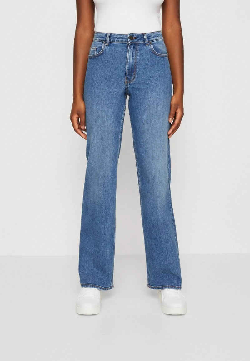Pieces PCPEGGY WIDE PANT - Jeans Straight Leg - Medium Blue Denim 1 Pieces PCPEGGY WIDE PANT - Jeans Straight Leg - Medium Blue Denim