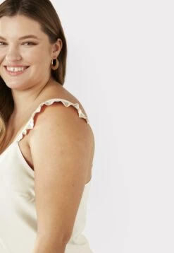 CURVE IVORY FRILL TRIM CAMI SHORT - Nachtwäsche Set - Off White 10 CURVE IVORY FRILL TRIM CAMI SHORT - Nachtwäsche Set - Off White -Friboo Verkauf Geschaft 71a99b7d6fd24a5c851b9779992ee541