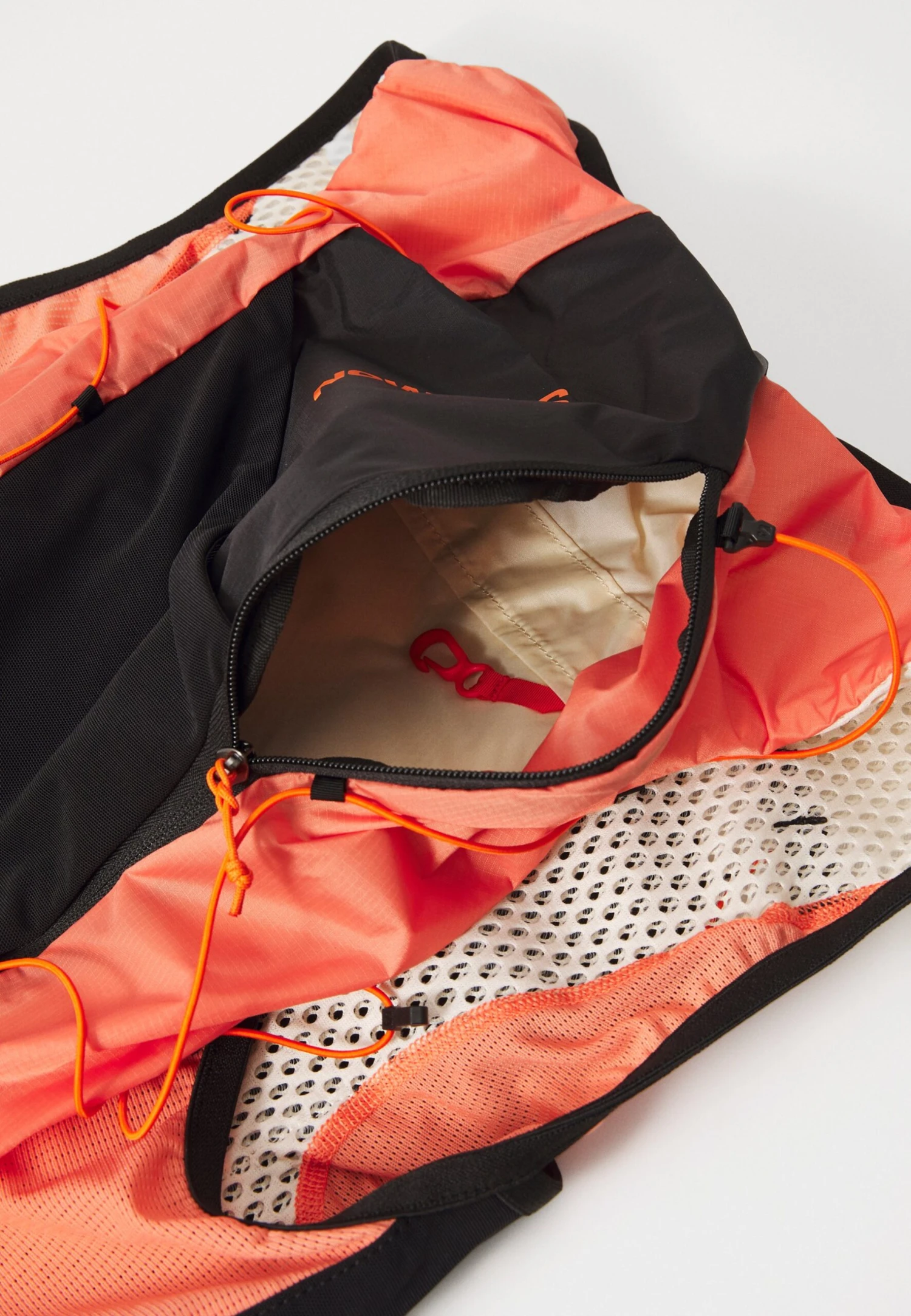 Salomon ACTIVE SKIN - Waistcoat - Emerglow/black 3 Salomon ACTIVE SKIN - Waistcoat - Emerglow/black – Bild 3