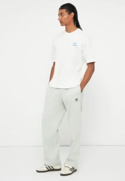 Adidas Originals UNISEX - Tracksuit Bottoms - Light Green -Friboo Verkauf Geschaft 74e1d6730f9d4c96a09ac705d0b581c2
