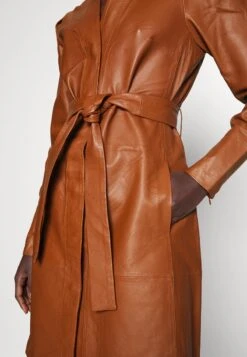 Bruuns Bazaar PETRAH KARMEN DRESS - Cocktailkleid/festliches Kleid - Caramel 11 Bruuns Bazaar PETRAH KARMEN DRESS - Cocktailkleid/festliches Kleid - Caramel -Friboo Verkauf Geschaft 75c557e3b96443948e63cc01c81785d8