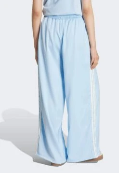 Adidas Originals WIDE - Tracksuit Bottoms - Clear Sky -Friboo Verkauf Geschaft 7a990f4eb9d740b0b93bc04034ad9244