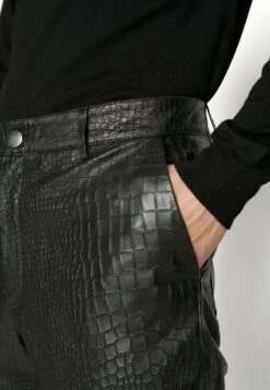 ARY TROUSERS - Lederhose - Black Croco -Friboo Verkauf Geschaft 8e6a2593aac9413aae9848bbe2df406e