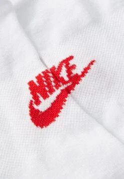 Nike Sportswear EVERYDAY ESSENTIAL UNISEX 3 PACK - Socks - White -Friboo Verkauf Geschaft 920f93de5cc647bd817632df87c136e4