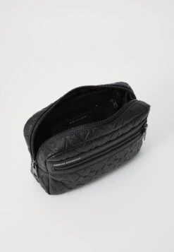 Armani Exchange LIAM BEATY UNISEX - Wash Bag - Black 7 Armani Exchange LIAM BEATY UNISEX - Wash Bag - Black -Friboo Verkauf Geschaft 94ff211800984925a6180b08c4674035