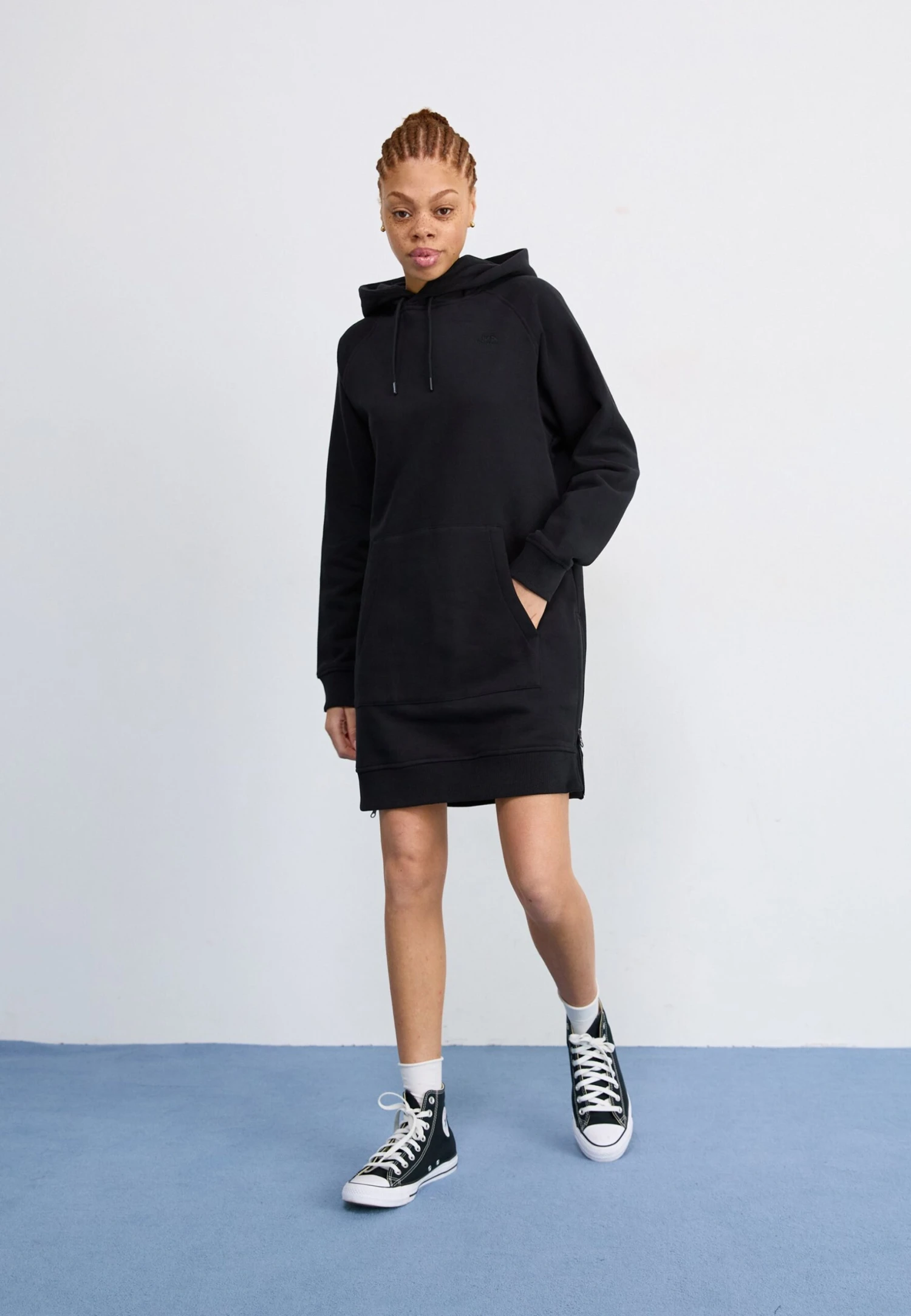 The North Face RELAXED HOODIE DRESS - Day Dress - Black 2 The North Face RELAXED HOODIE DRESS - Day Dress - Black – Bild 2