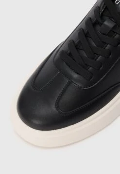 Guess PLAZA - Trainers - Black -Friboo Verkauf Geschaft a106c9dcff4249ecb84e2588e3b9f83f