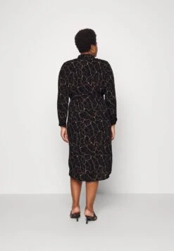 Vero Moda Curve VMANNA CALF SHIRT DRESS CUR - Blusenkleid - Black 9 Vero Moda Curve VMANNA CALF SHIRT DRESS CUR - Blusenkleid - Black -Friboo Verkauf Geschaft a14856af4277407c94945081aef84f20