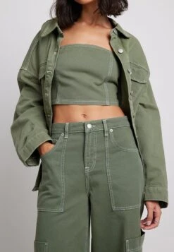 NA-KD OVERSIZED MIT DETAILLIERTER TASCHE - Hemdbluse - Green -Friboo Verkauf Geschaft a5bc1147931a4ff68c0cf7c9aa83972c 1