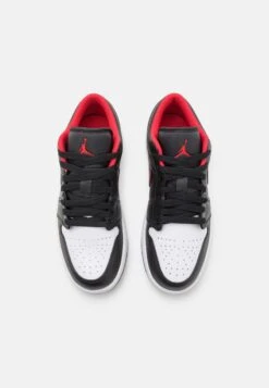 AIR JORDAN 1 - Sneaker Low - Black/fire Red/white 9 AIR JORDAN 1 - Sneaker Low - Black/fire Red/white -Friboo Verkauf Geschaft a7c10151c30a4ba8aa561042675346f8