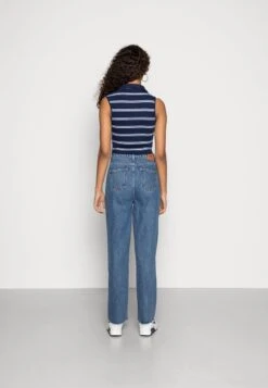 ONLY ONLDAD WIDE - Jeans Tapered Fit - Light Blue Denim -Friboo Verkauf Geschaft ac927fffbb85498982ea065da255a1d7