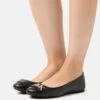 MICHAEL Michael Kors JILLY BALLET - Klassischer Ballerina - Black