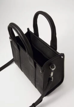 Valentino Bags SYRIA - Handbag - Nero -Friboo Verkauf Geschaft b70c98f60e9c4179943b0fe01bff1be2