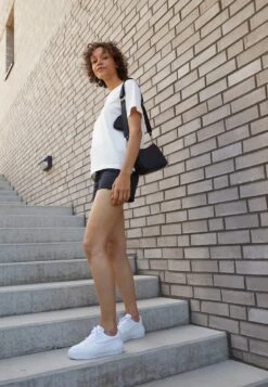 Nike Sportswear AF1 PLT.AF.ORM - Sneaker Low - White/summit White 10 Nike Sportswear AF1 PLT.AF.ORM - Sneaker Low - White/summit White -Friboo Verkauf Geschaft b9aa6a296d6043f7b5113ea5ae320421