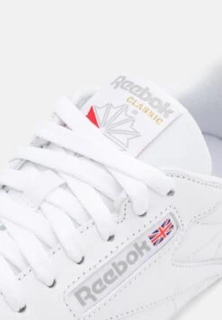 Reebok Classic CLASSIC LEATHER UNISEX - Sneaker Low - White 11 Reebok Classic CLASSIC LEATHER UNISEX - Sneaker Low - White -Friboo Verkauf Geschaft bc21661611384e19800ef76f95c01c98