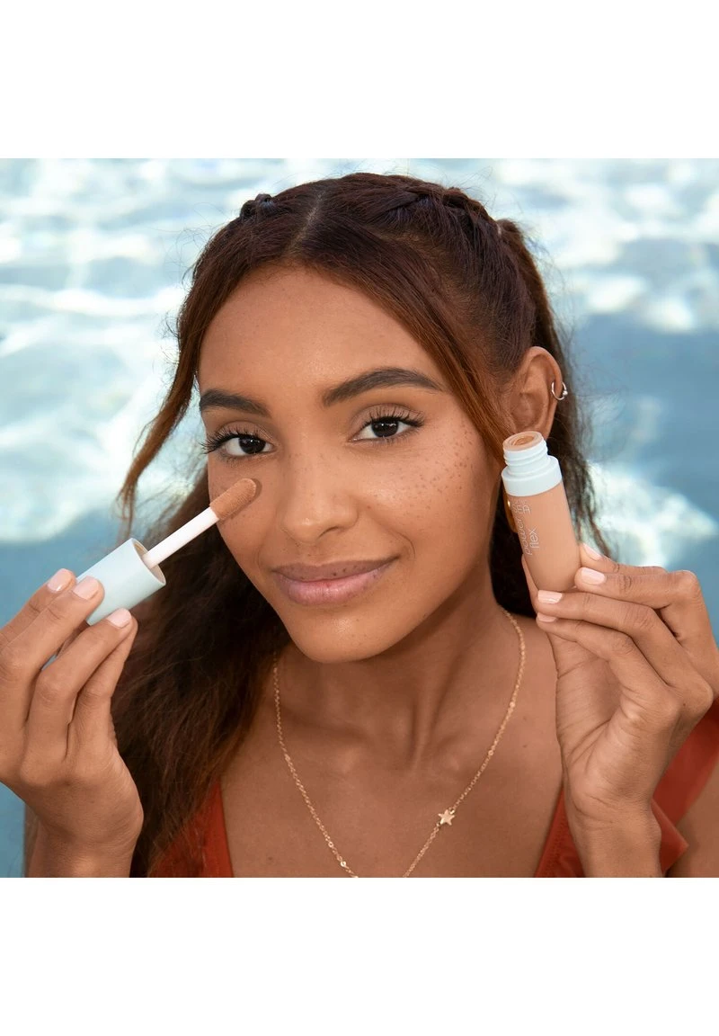 TARTE SEA POWERFLEX™ CONCEALER MIT ANTIOXIDANTIEN - Concealer - 25N Light-medium Neutral 6 TARTE SEA POWERFLEX™ CONCEALER MIT ANTIOXIDANTIEN - Concealer - 25N Light-medium Neutral – Bild 6