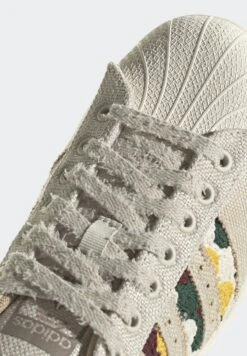 Adidas Originals SUPERSTAR UNISEX - Sneaker Low - Pantone/magic Beige/cream White 9 Adidas Originals SUPERSTAR UNISEX - Sneaker Low - Pantone/magic Beige/cream White -Friboo Verkauf Geschaft c6c6c004a3ee4c6aa9314fac6424a400