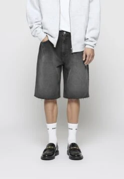 CUT OFF BAGGY - Denim Shorts - Granite Black