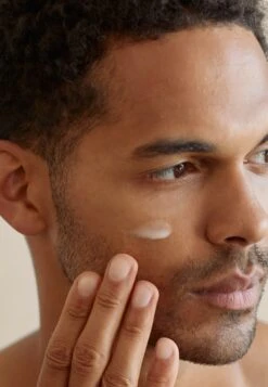 HYALURON CREME LEICHT - Gesichtscreme