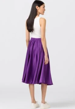 Titelseite -Friboo Verkauf Geschaft c99d9b64284e4f7791630ce58023a3bf