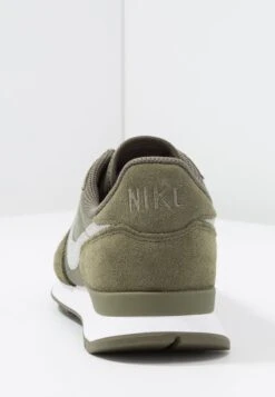 Nike Sportswear INTERNATIONALIST - Sneaker Low - Med Olive/white 11 Nike Sportswear INTERNATIONALIST - Sneaker Low - Med Olive/white -Friboo Verkauf Geschaft ced58aa68e2e46b39d46a9f48b0b0ce7