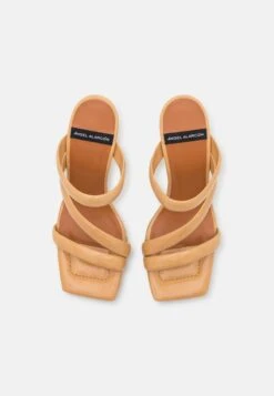 Pantolette Hoch - Desnuda 11 Pantolette Hoch - Desnuda -Friboo Verkauf Geschaft d146e35cd55d443a9846866c3959ad65