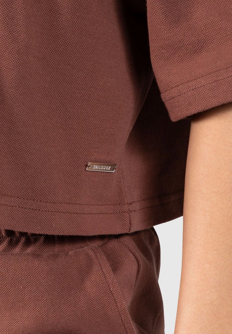 HALIE - T-Shirt Basic - Braun 5 HALIE - T-Shirt Basic - Braun – Bild 5