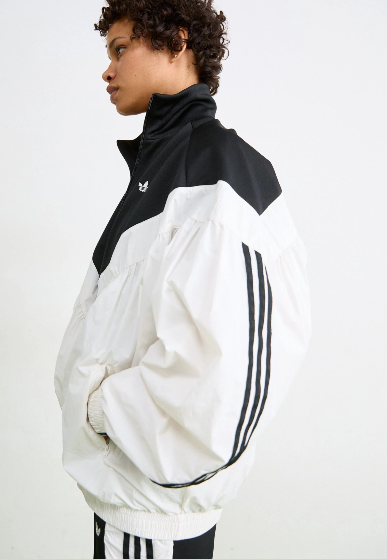 Adidas Originals R3CODED TRACKTOP - Summer Jacket - Black/cloud White 4 Adidas Originals R3CODED TRACKTOP - Summer Jacket - Black/cloud White – Bild 4