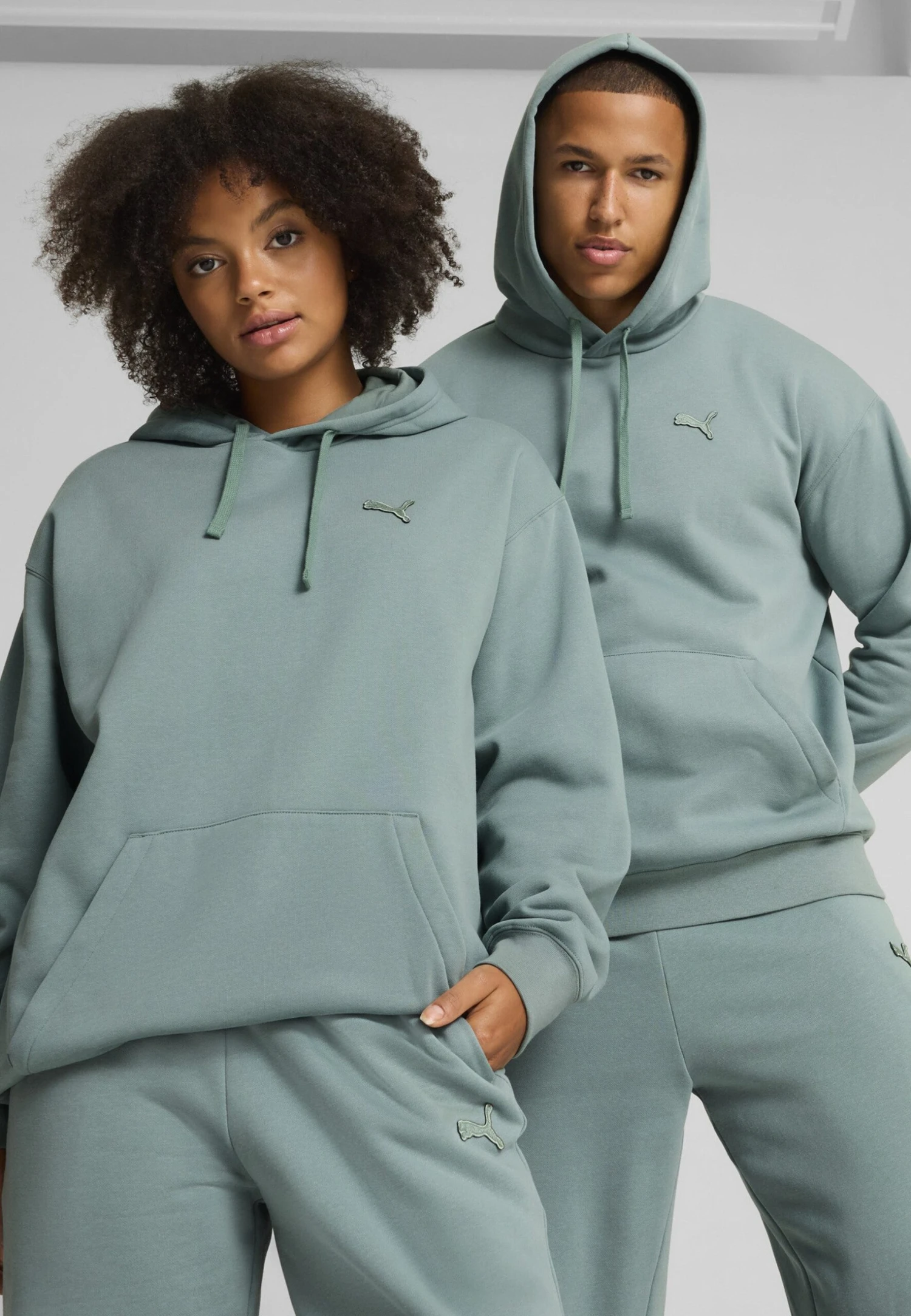 Puma ESSENTIALS ELEVATED UNISEX - Hoodie - Green Moon 3 Puma ESSENTIALS ELEVATED UNISEX - Hoodie - Green Moon – Bild 3