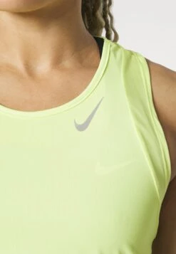 Nike Performance RACE CROP - Top - Lt Lemon Twist/reflective Silver-coloured -Friboo Verkauf Geschaft e80baaca4cca430281c882f9f27dcfdb