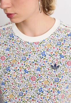 Adidas Originals LIBERTY CALI - Print T-shirt - Off White/semi Lucid Red 11 Adidas Originals LIBERTY CALI - Print T-shirt - Off White/semi Lucid Red -Friboo Verkauf Geschaft ebc455c7f09340409d3cafbe84afdc18