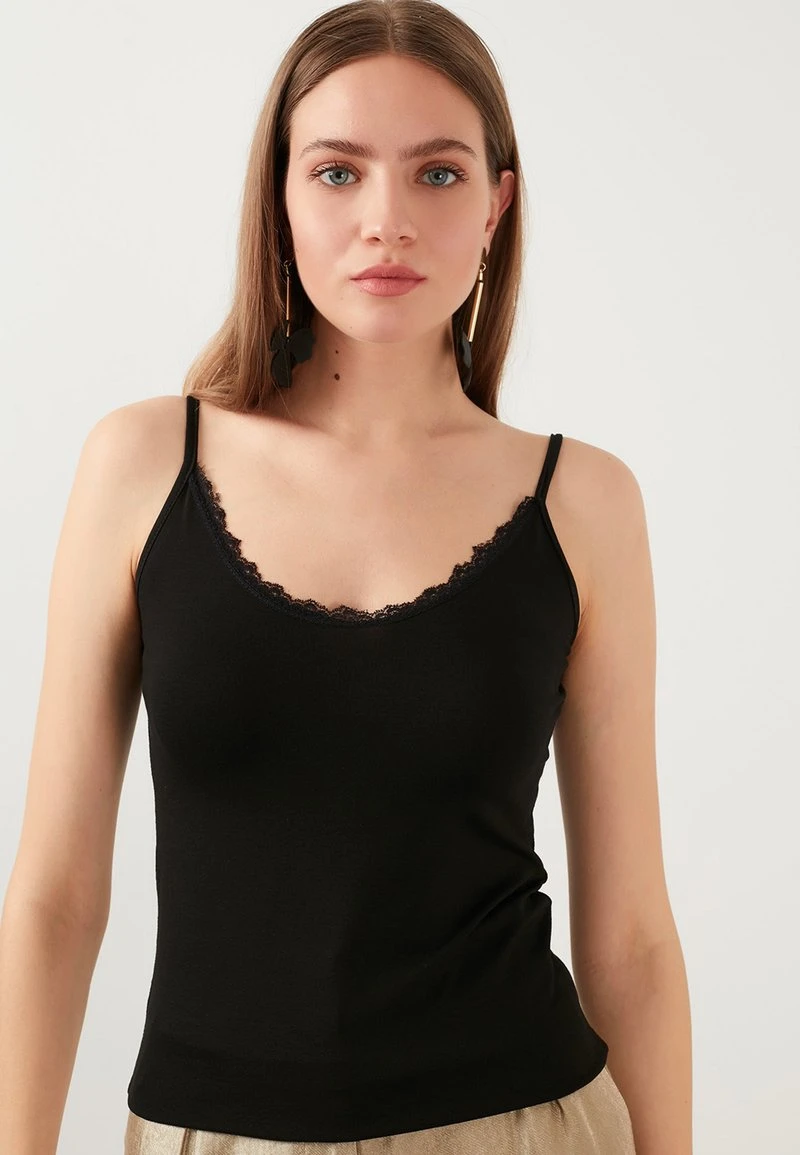 LELA ATHLETE - Top - Black 1 LELA ATHLETE - Top - Black