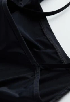 Intimissimi MIT SCHMALEN TRÄGERN AUS LEICHTER MIKROFASER - Unterhemd/-shirt - Nero 10 Intimissimi MIT SCHMALEN TRÄGERN AUS LEICHTER MIKROFASER - Unterhemd/-shirt - Nero -Friboo Verkauf Geschaft ef57573efb9449aaadd6a1586f793991