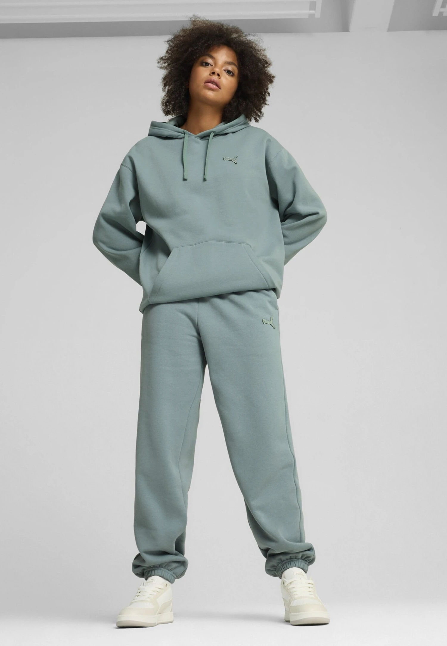 Puma ESSENTIALS ELEVATED UNISEX - Hoodie - Green Moon 2 Puma ESSENTIALS ELEVATED UNISEX - Hoodie - Green Moon – Bild 2