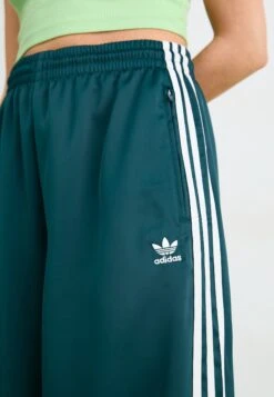 Adidas Originals Tracksuit Bottoms - Aurora Ivy/white -Friboo Verkauf Geschaft f39affe9d5b941d2b0dfbe3c2338a488